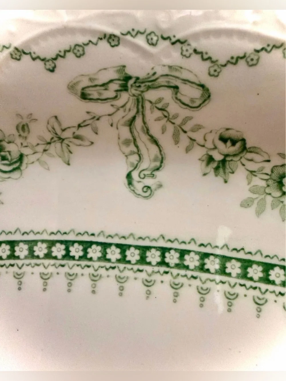 Antique Johnson Bros Glenwood Flow Green Staffordshire Platter 12.25” Pat 1902
